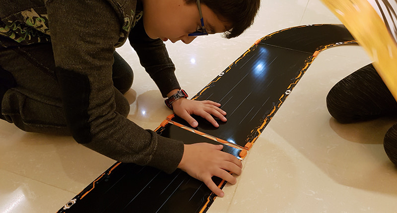 Anki Overdrive Kids fixing 1 Techie Dad
